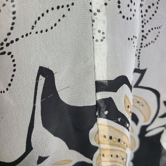 Nicola Sheer Button Up Top - Picture 4 of 8